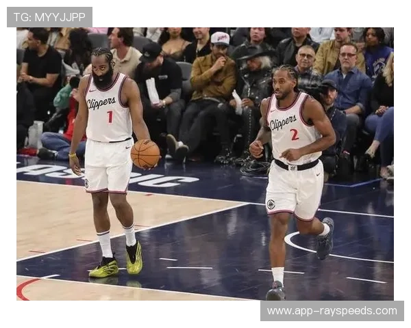 快船伦纳德因膝盖伤势出战成疑，哈登独挑大梁