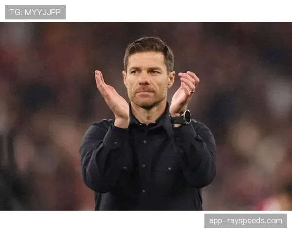 终场哨响,汉堡更衣室派系斗争曝光,部分球员公开质疑主教练波尔津